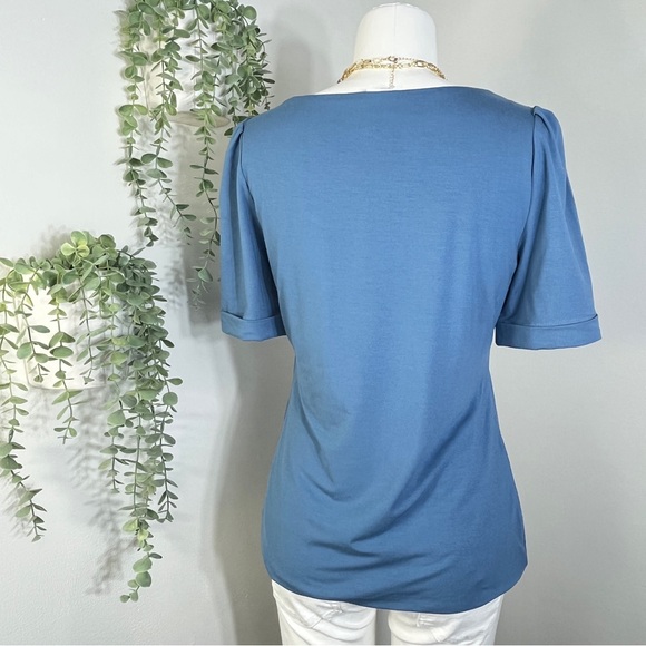 🏷️ NWT White House Black Market Blue Short Sleeve Lined Stretch Scoop Collar Top - Picture 5 of 7